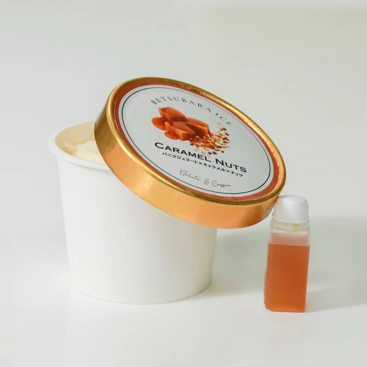 ピスタチオペーストとカダイフを合わせたトッピング