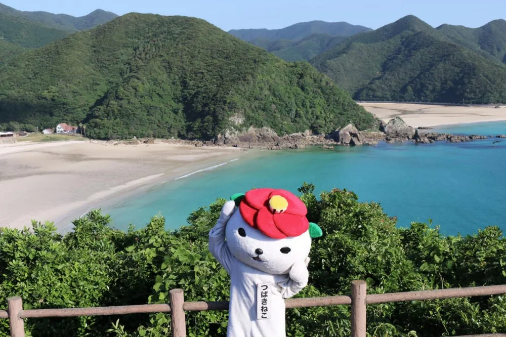大瀬埼灯台と五島の雄大な景色
