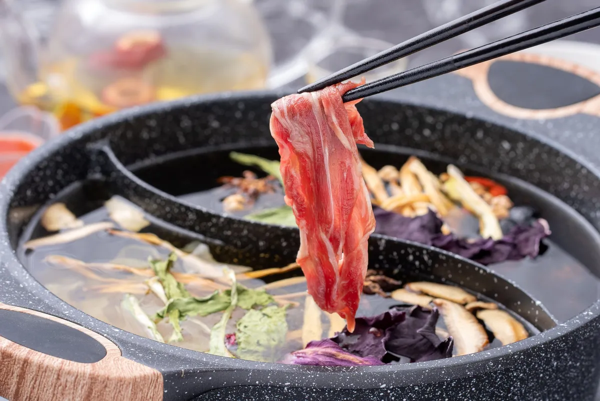 高麗人参抽出液と蜂蜜、にごり酢を炭酸で割った食前酢