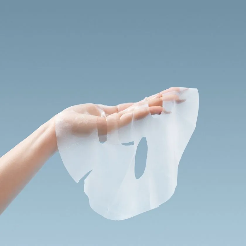 肌にぴたっと密着するDaily Veil Mask