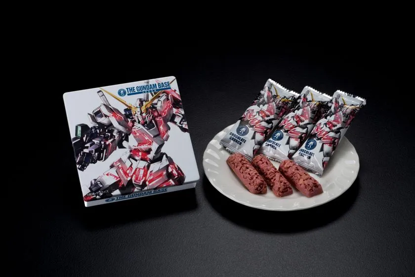 C賞のRX-Oユニコーンガンダムデストロイモード デザイン缶入り苺チョコクランチ
