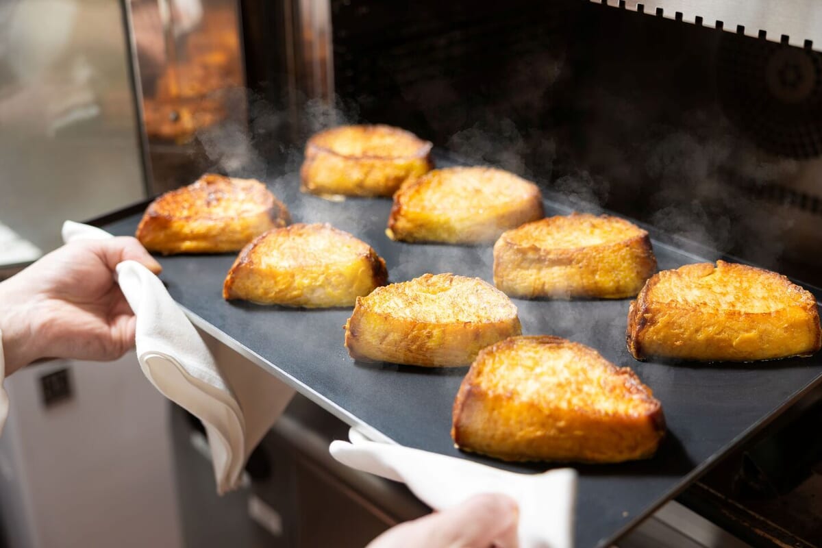 こだわりポイント1）パン選び