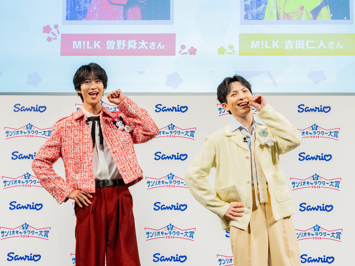 推しキャラクターを意識した衣装で登場した曽野さん・吉田さん