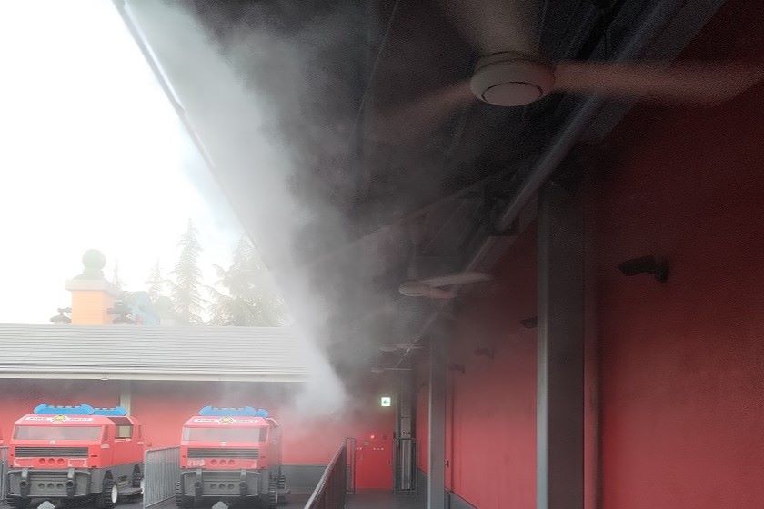 アトラクションに設置されたミスト