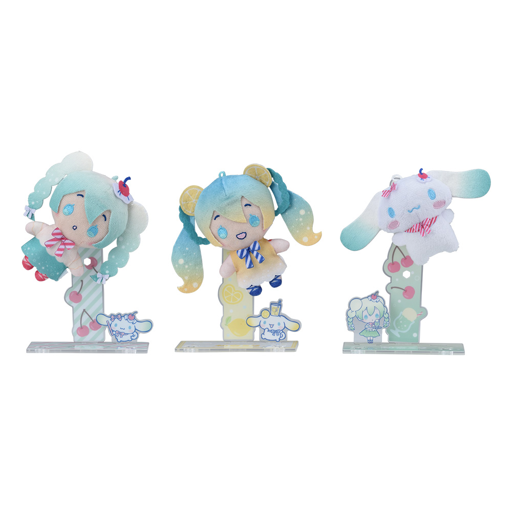 初音ミク×シナモロール アクぬい For Amusement ~クリームソーダ・レモンソーダ~(飾り方例)