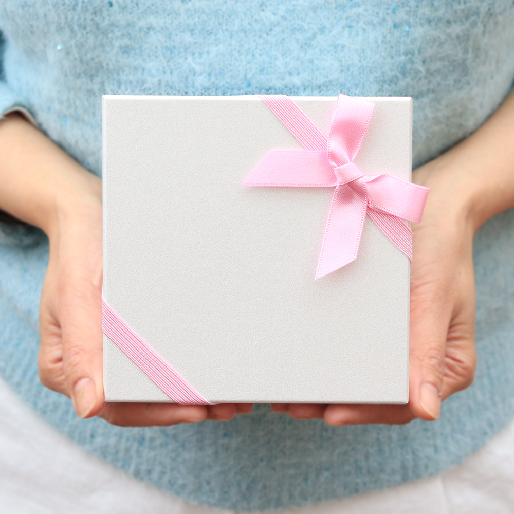 プリザーブドフラワー「ペア・ハピネス・ボックス」 サイズ感