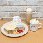 Eggs ’n Things「ハニーバターミルクパンケーキ／ハニーマスタードチキン＆エッグス／ハニーミルクラテ」2