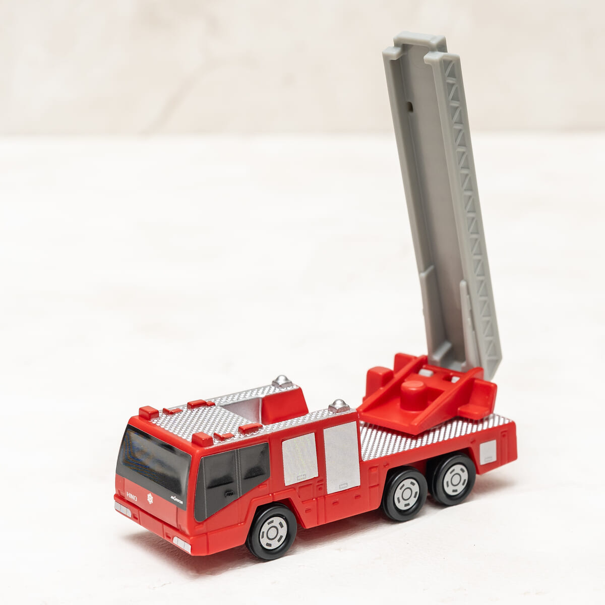 日野はしご付消防車(モリタ・スーパージャイロラダー)