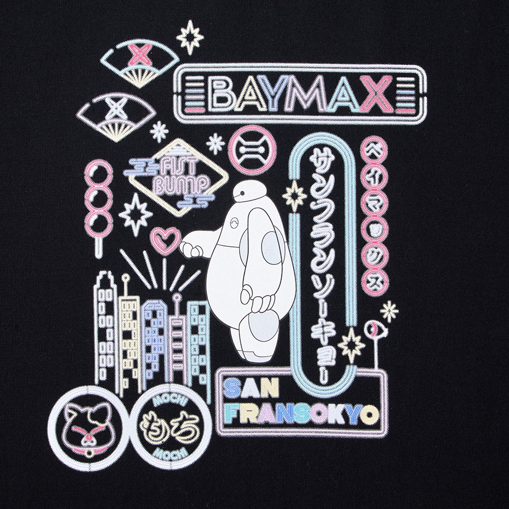 ユニセックススーベニアTシャツ　ベイマックス　ブラック　デザインアップ