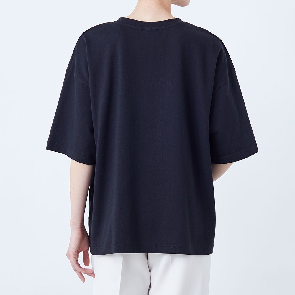 ユニセックススーベニアTシャツ　ベイマックス　バックスタイル