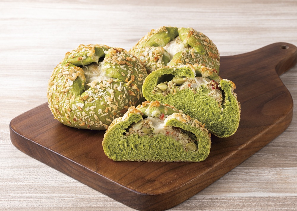 白ゴマと豆のポテトサラダ~ほうれん草パン~