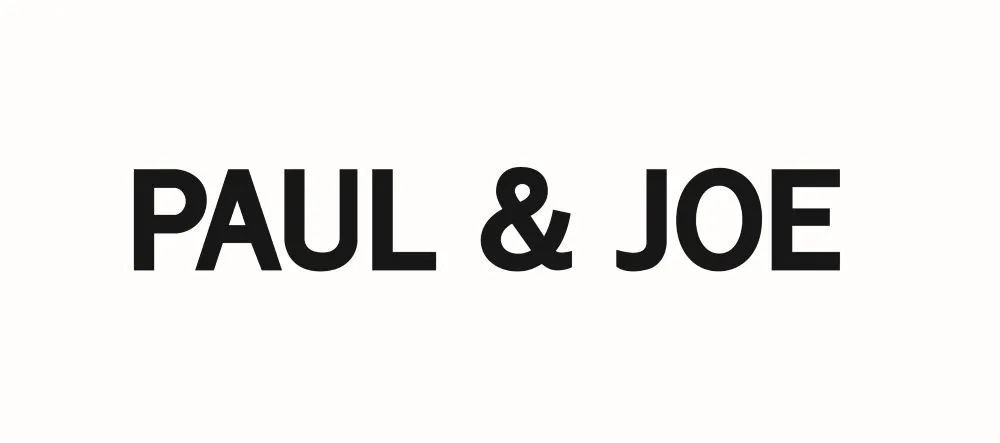 PAUL & JOEのブランドロゴとコスメ製品