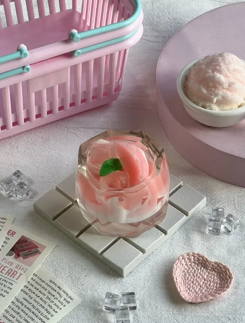 ぷにっこ 桃ゼリー — 桃をモチーフにした透明感のあるゼリー型スクイーズ