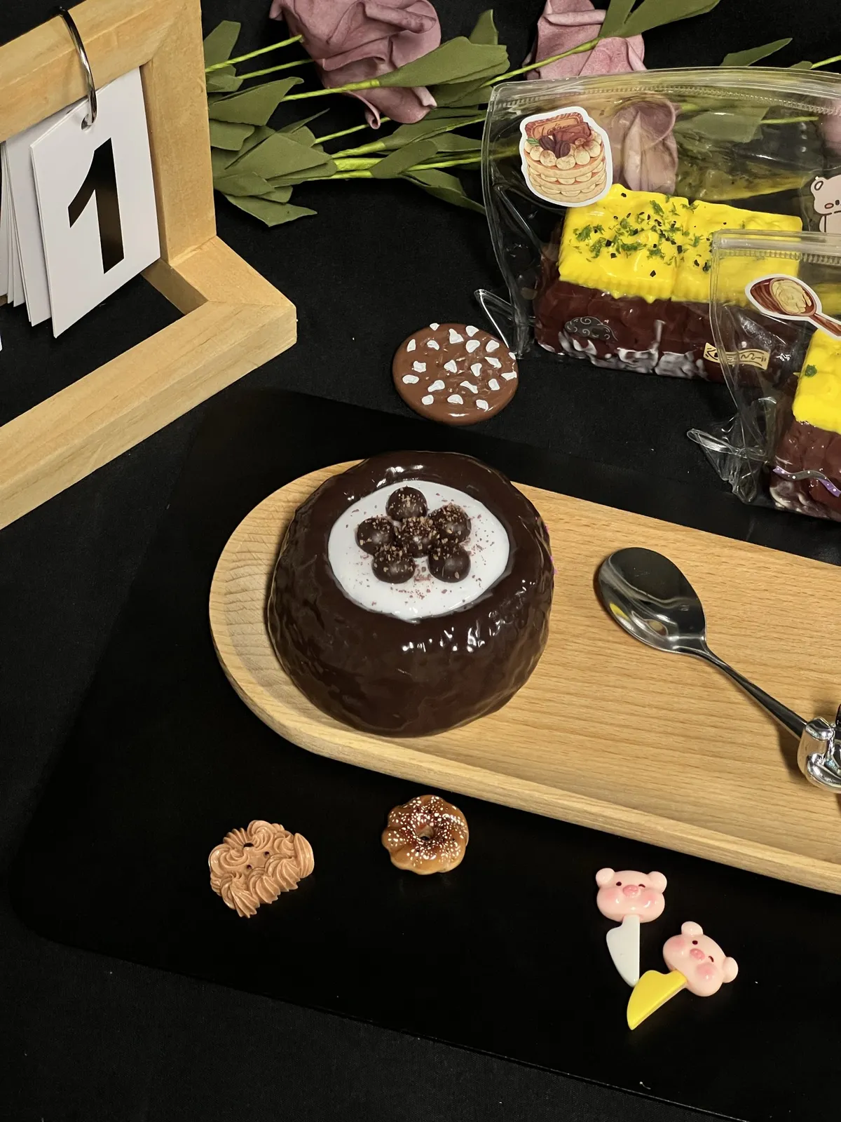 ぷにっこ とろけるチョコスコーン — チョコがとろけるスコーンを再現したスクイーズ