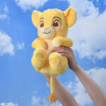 ライオン・キング　赤いほっぺ　Lぬいぐるみ　持ち上げVer.　‐シンバ（ベビー）‐