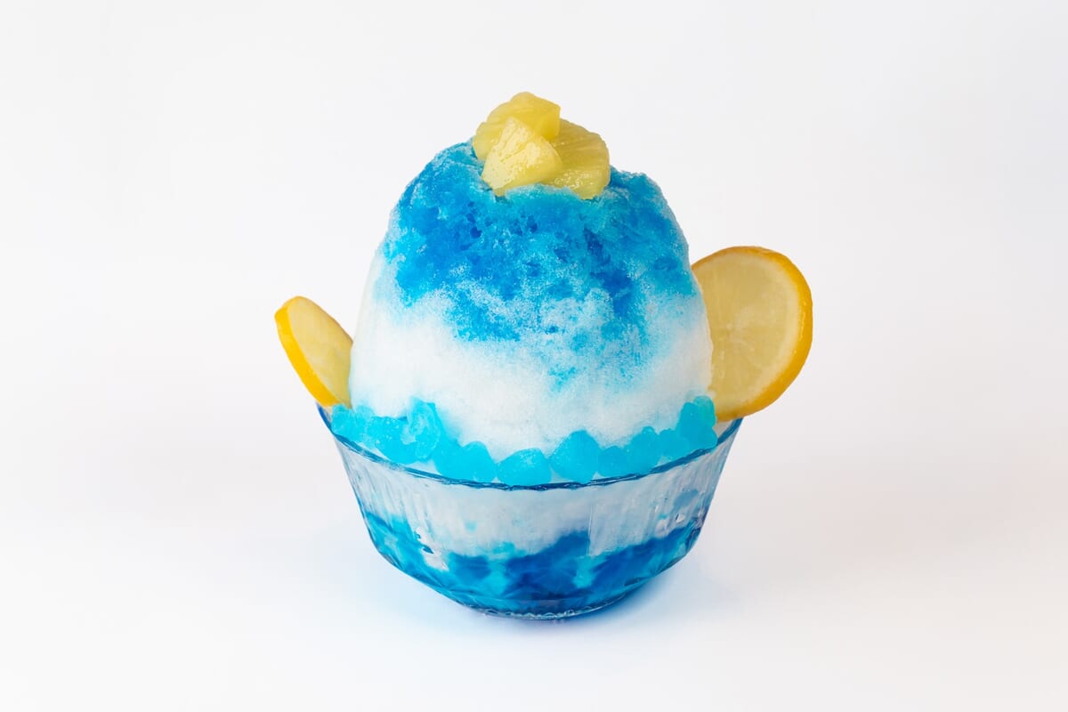 ブルーなごろっとパイナップルのかき氷