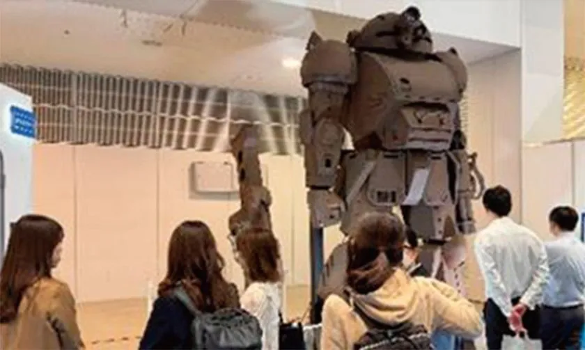 昨年度「産業交流展2025」倉田光吾郎 鉄板を加工しながら作