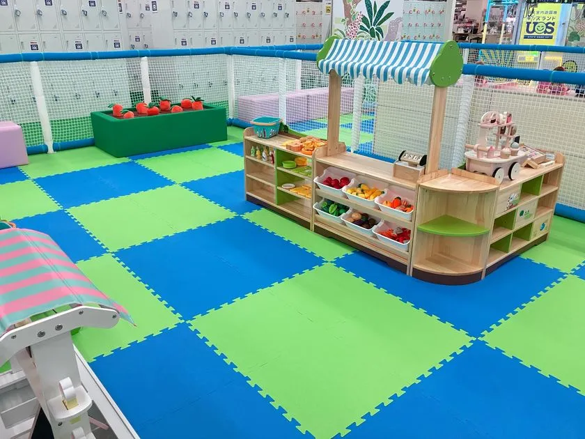 おままごとコーナー 木製マーケット