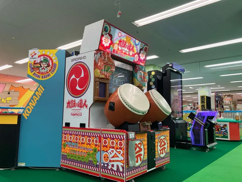 ゲームコーナー 太鼓の達人とSUPER BISHI BASH