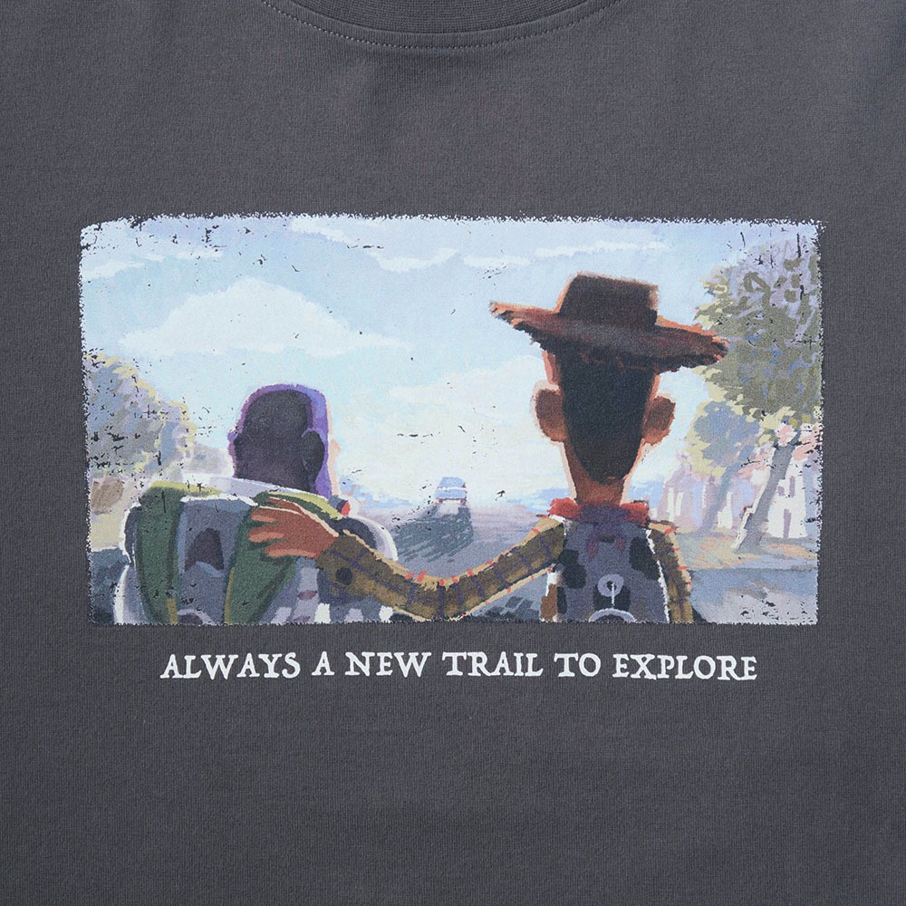 袖フレアTシャツ 「トイ・ストーリー」　ウッディ＆バズ　デザインアップ