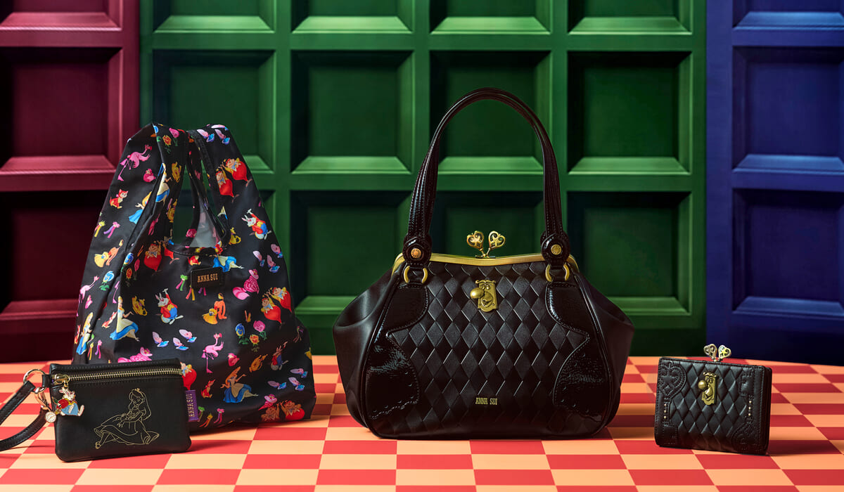 「ANNA SUI(アナ スイ)」共同企画グッズ