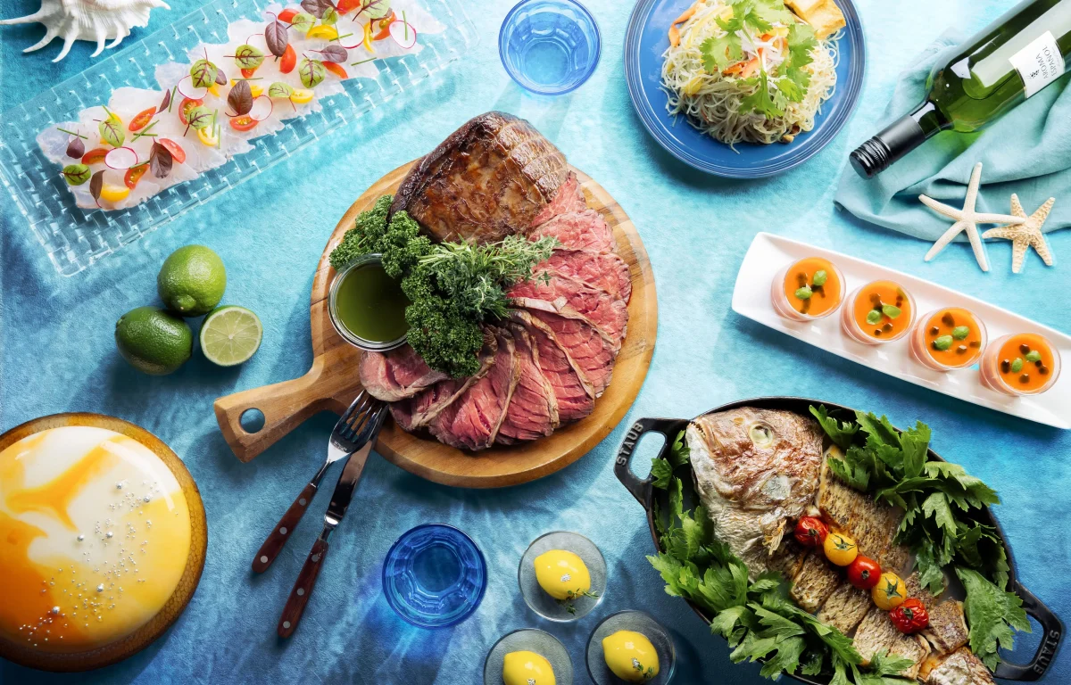 海辺を思わせるビュッフェ料理イメージ