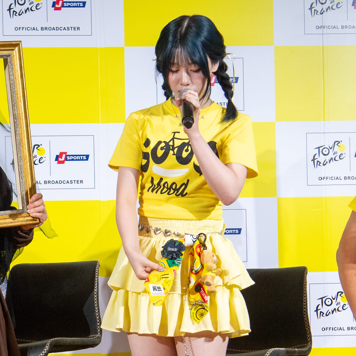 トークで思い出を語るME:IのAYANEさん
