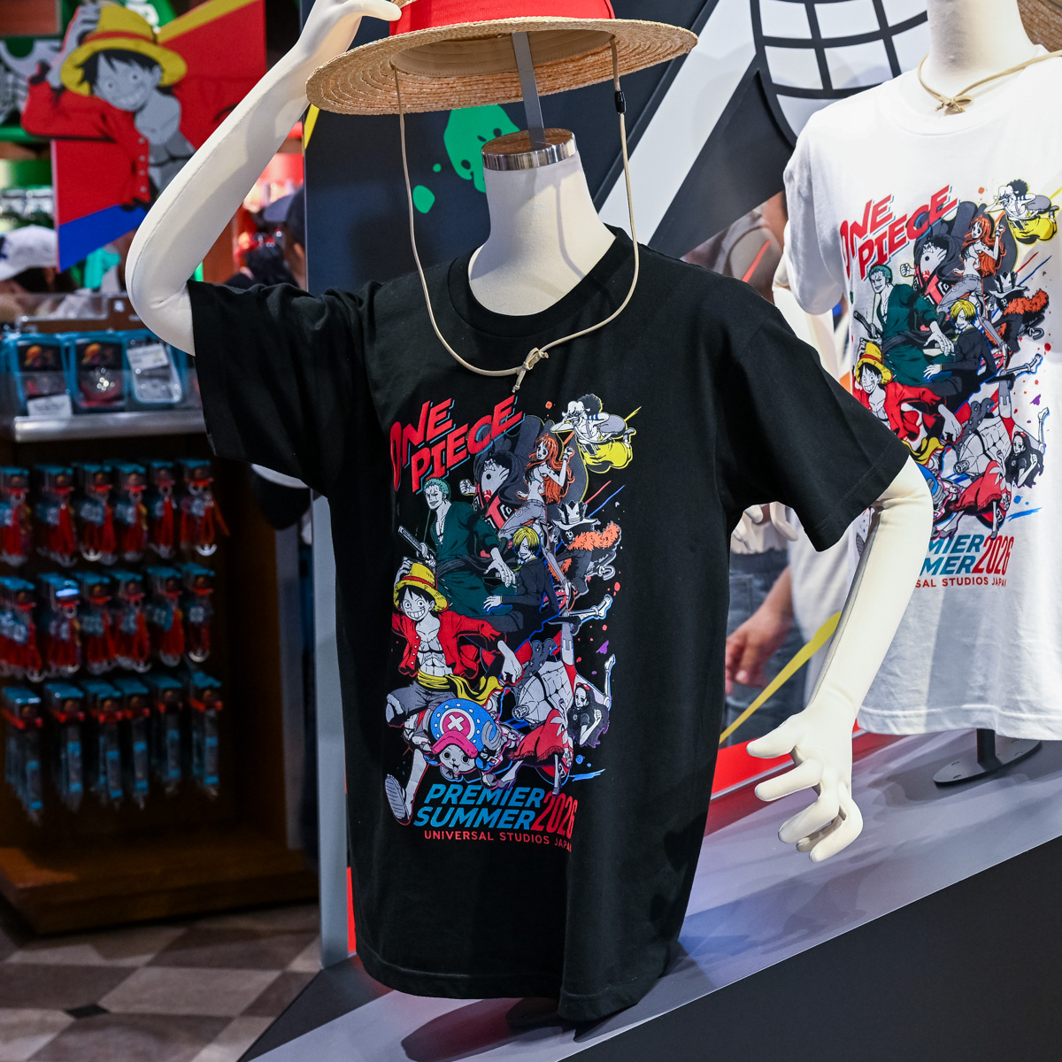 麦わらの一味が集合したプリントの黒いTシャツ