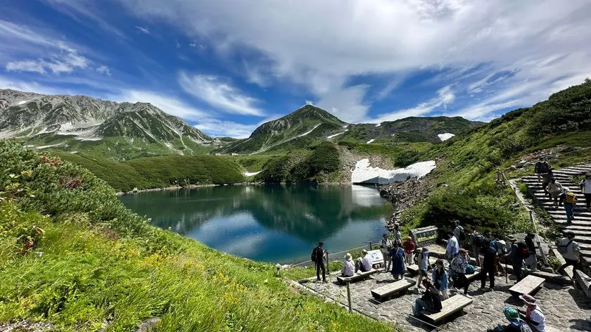 みくりが池と夏の立山散策路