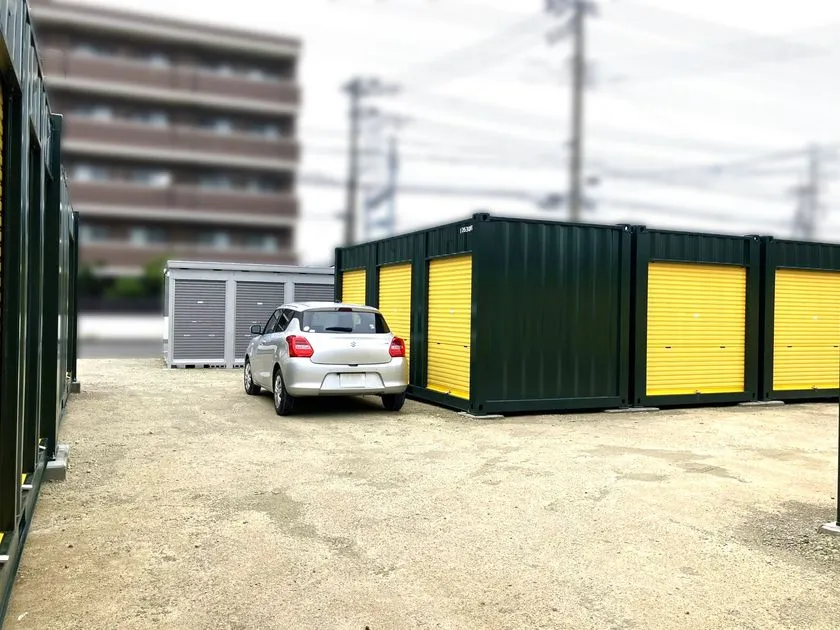 車で乗り入れ可能な屋外コンテナ