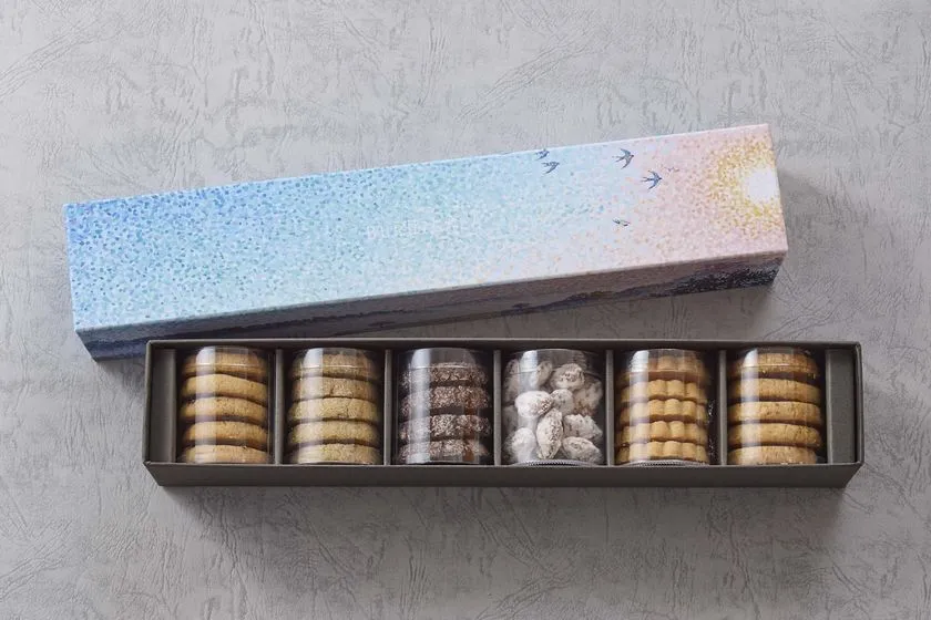 焼き菓子詰め合わせの箱入りイメージ