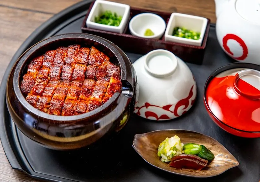 薬味付きのひつまぶし膳