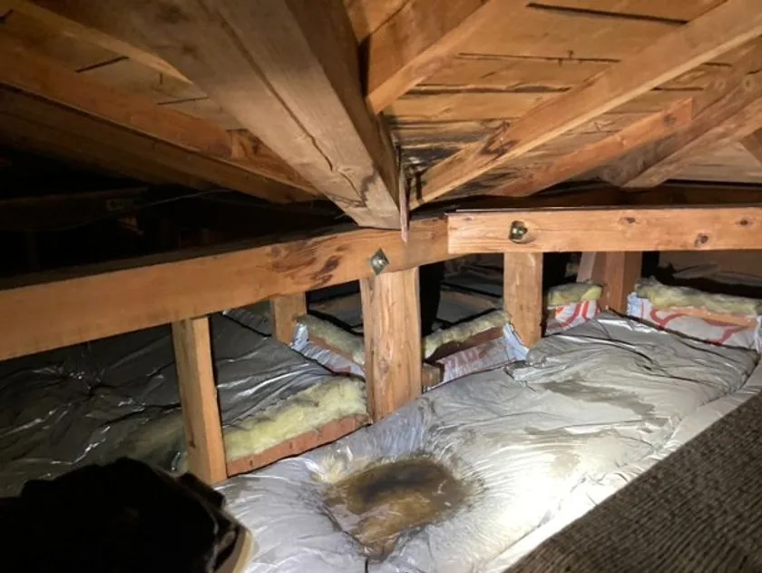 屋根裏への雨水浸入