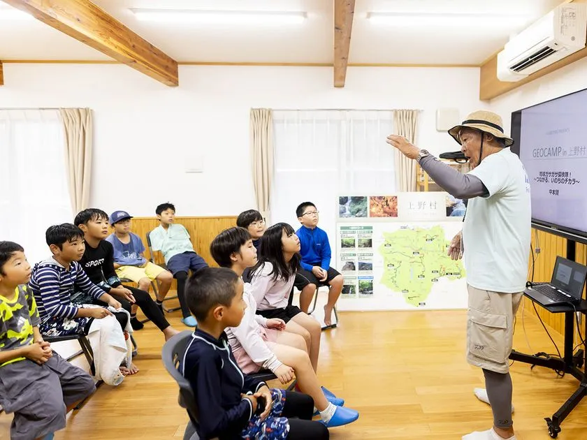 地図とモニターを使った自然学習
