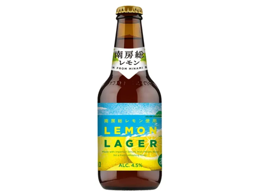 茶色のガラス瓶に「LEMON LAGER」と大きく表示されたレモンラガーの正面商品写真