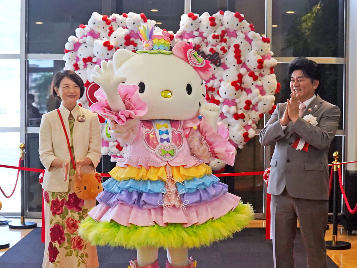 サンリオキャラクターパーク「ハーモニーランド」35周年記念「JR暘谷駅」リニューアル セレモニーレポート00