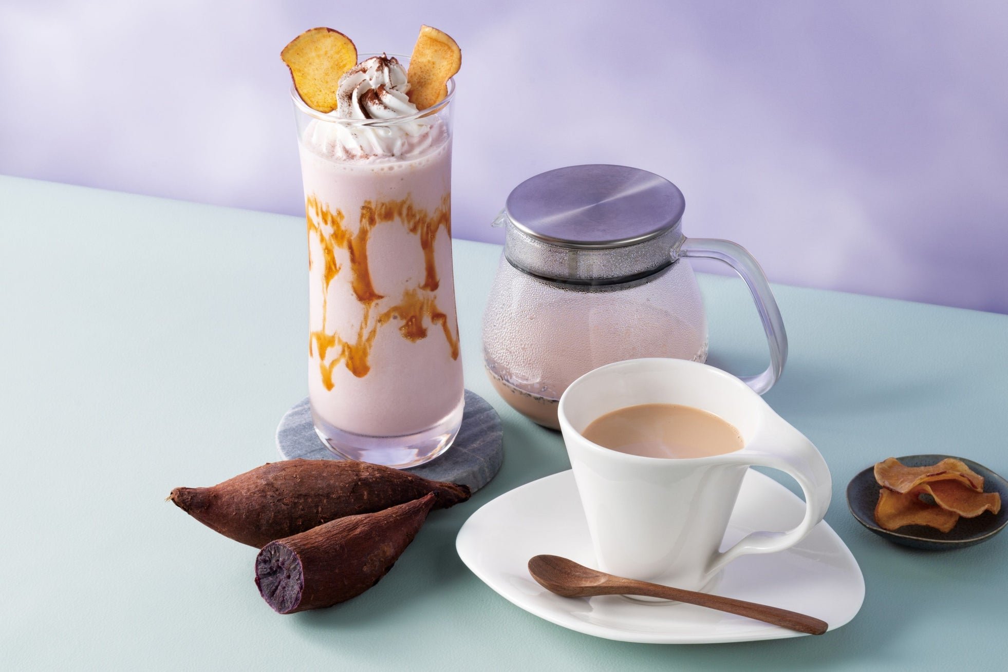 紫芋スムージーとホットコーヒー
