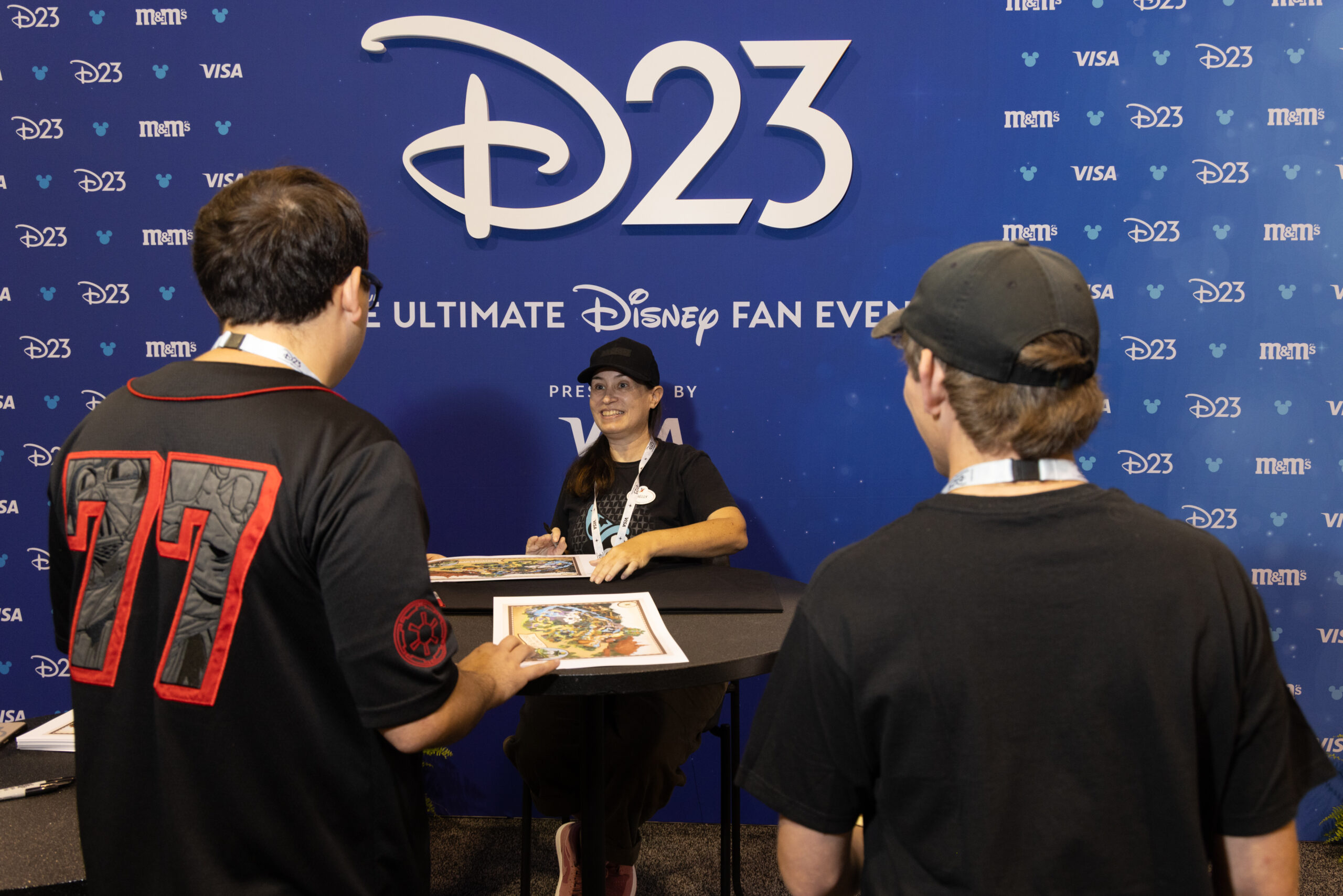 ジーニーを生んだアニメーターが目の前で直筆サイン！“D23: The