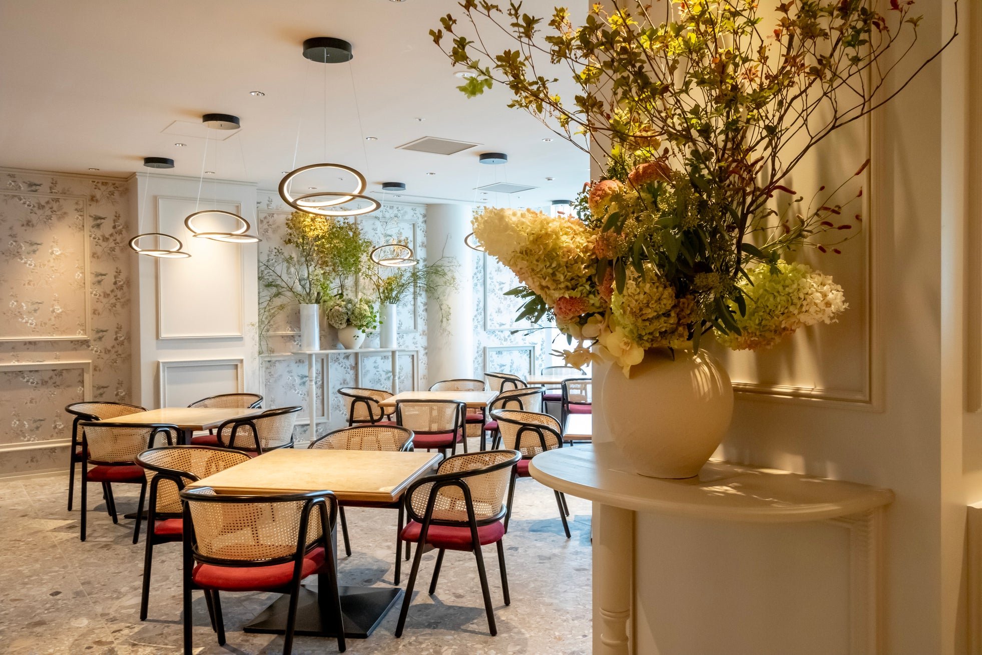 TOOTH TOOTH BISTRO&CAFEの店内
