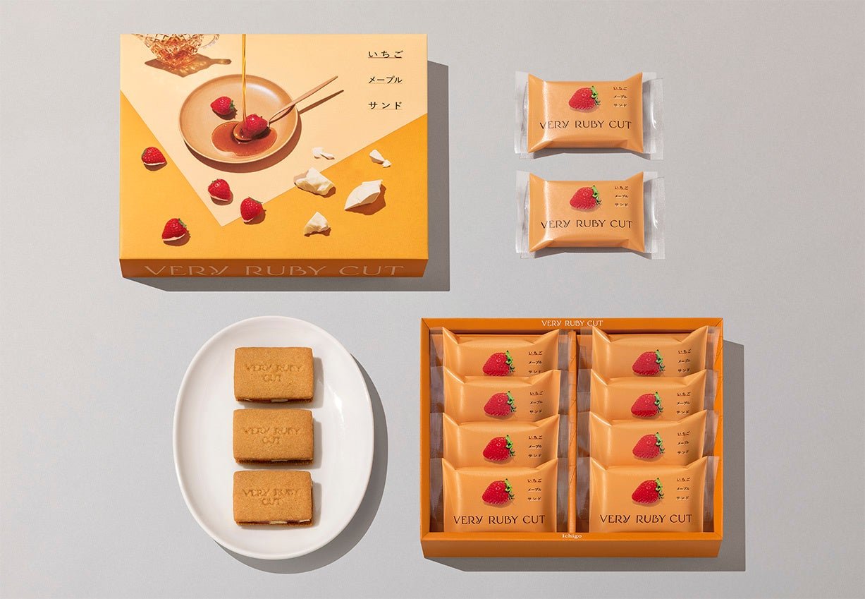 箔押しのいちご柄が入った「いちごメープルサンド」の化粧箱と個包装