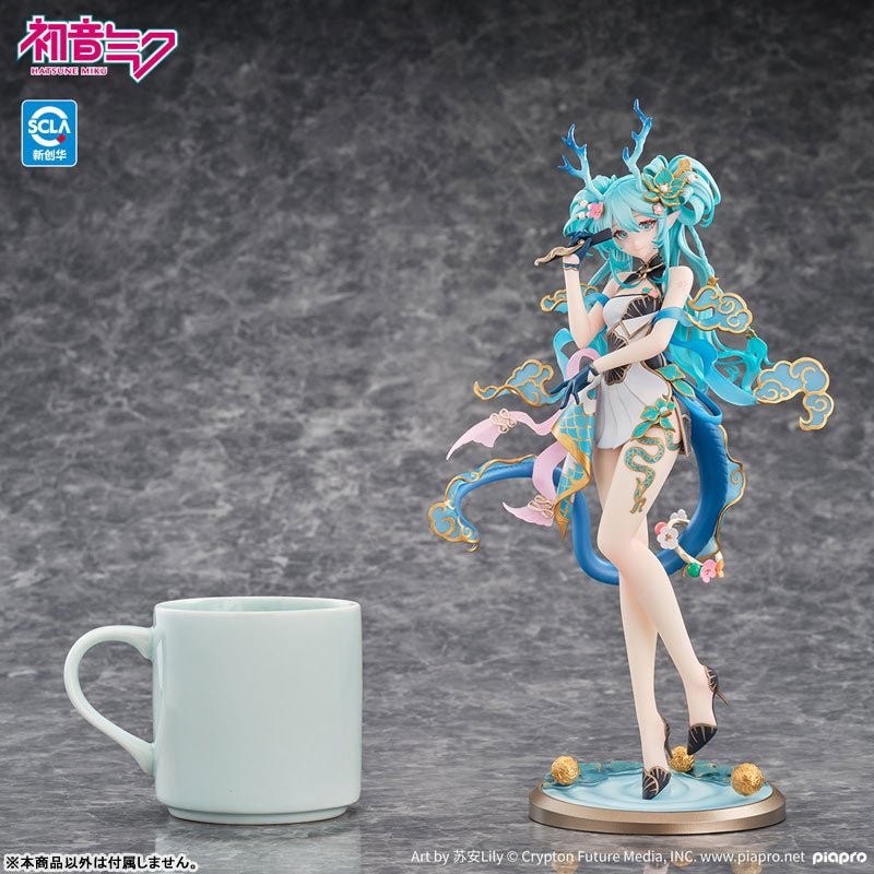 初音ミク「青龍Ver.」フィギュアとマグカップの比較