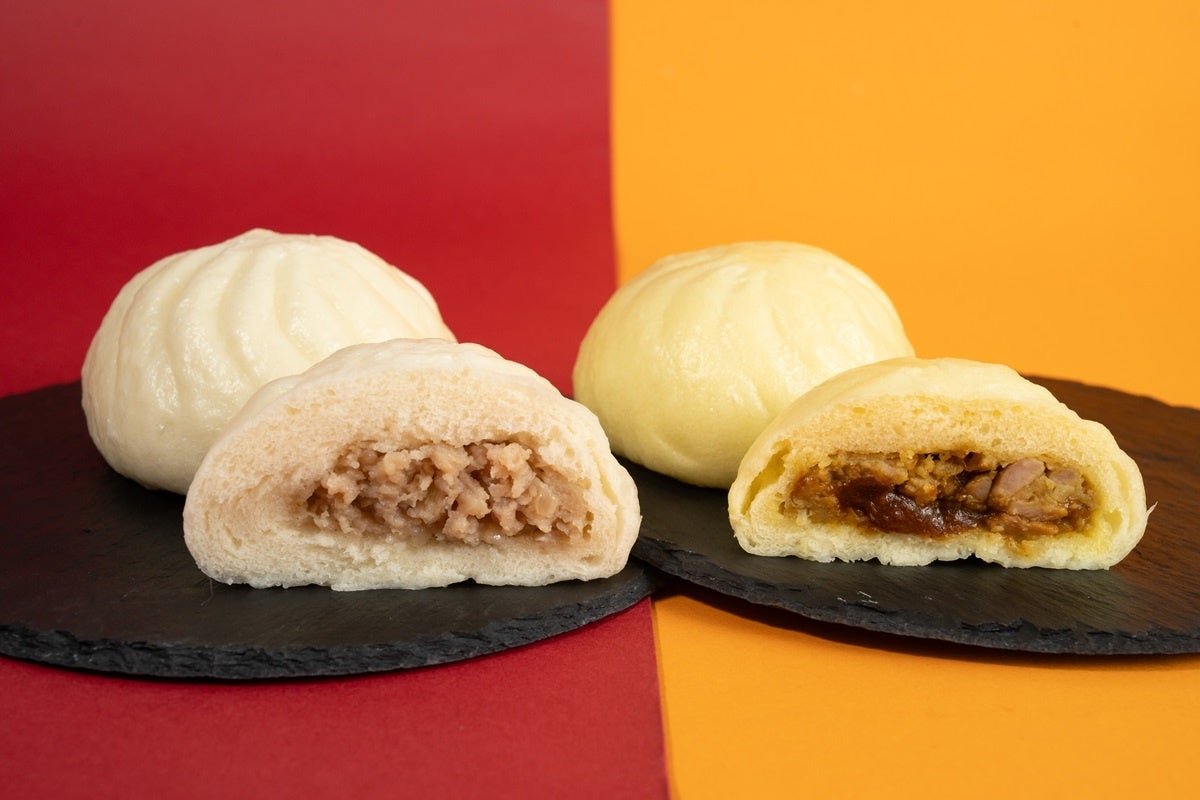 極旨 黒豚まんと極旨 黒豚まんカレーの断面比較