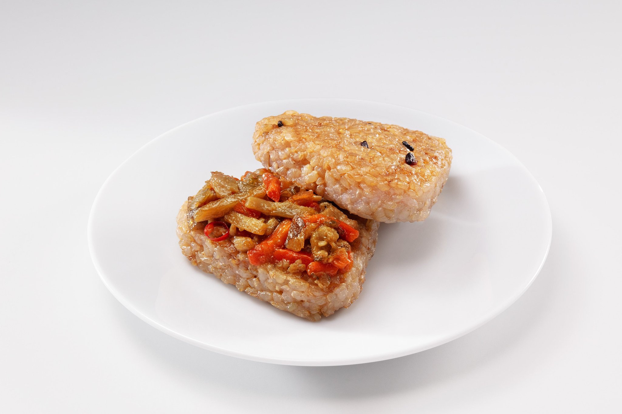 モスデリ 焼きおにバーガー 鶏きんぴらの具材断面