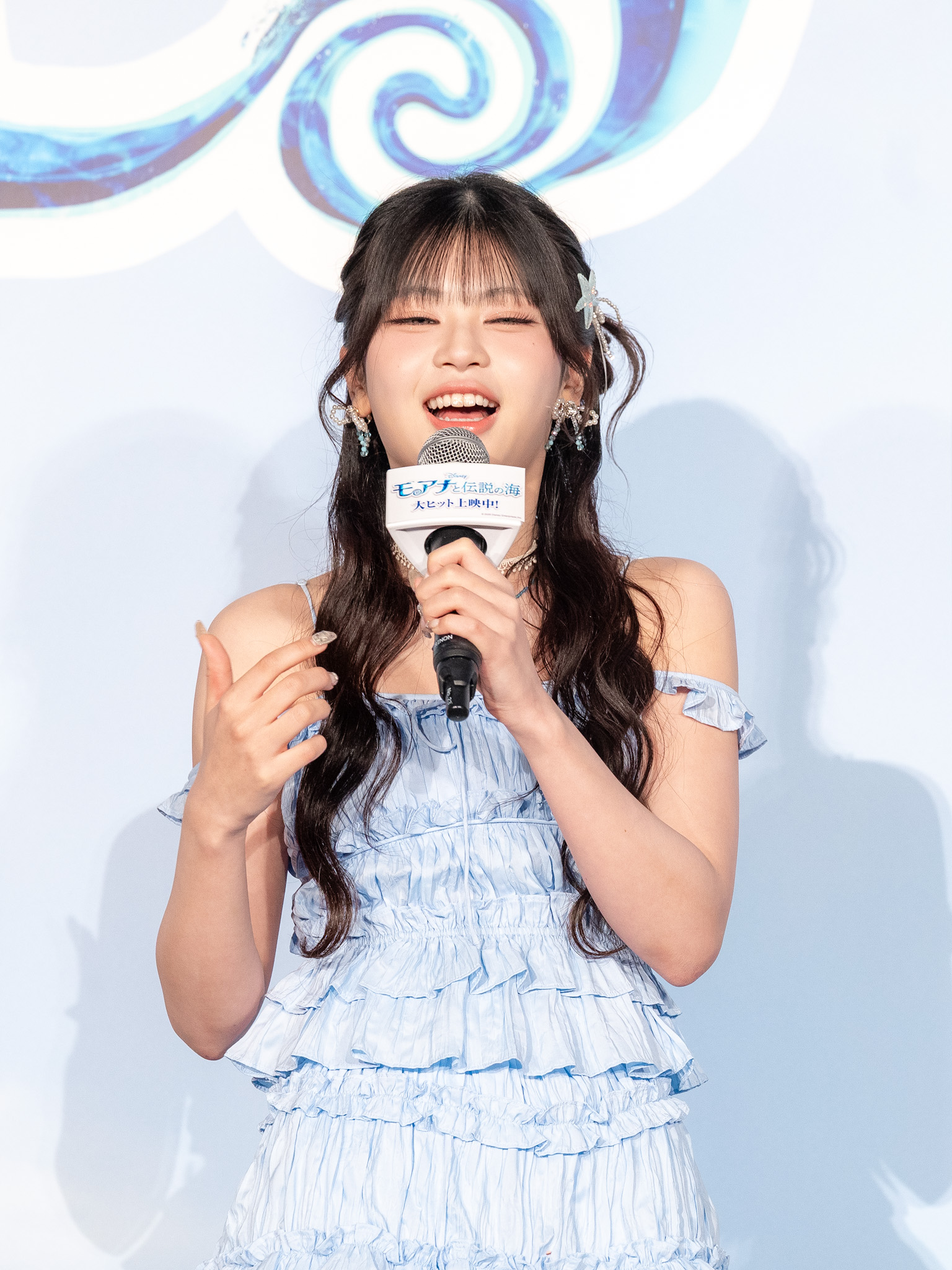 映画の感想を語るRINON