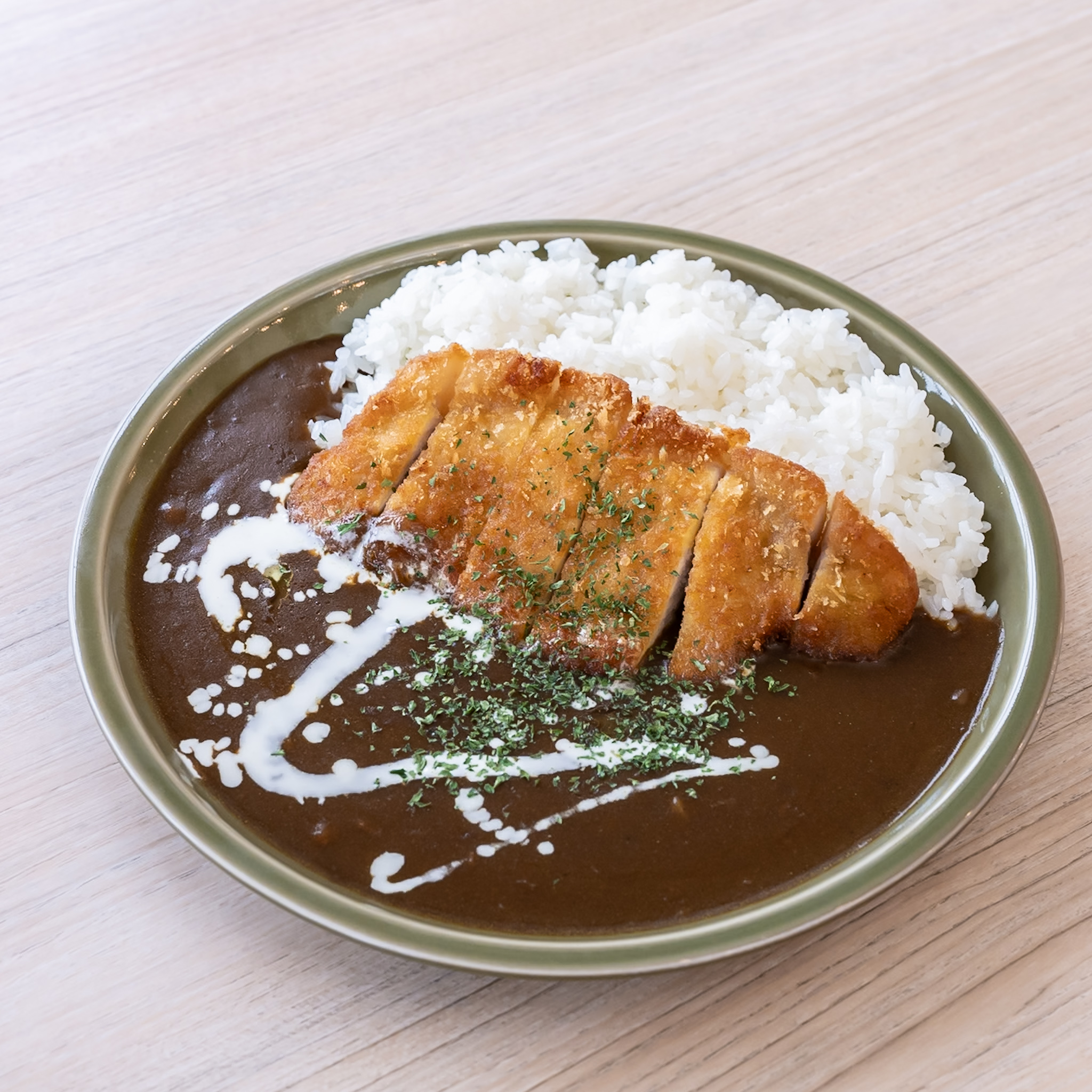 大きなトンカツをのせた九州大地の恵みトンカツカレー