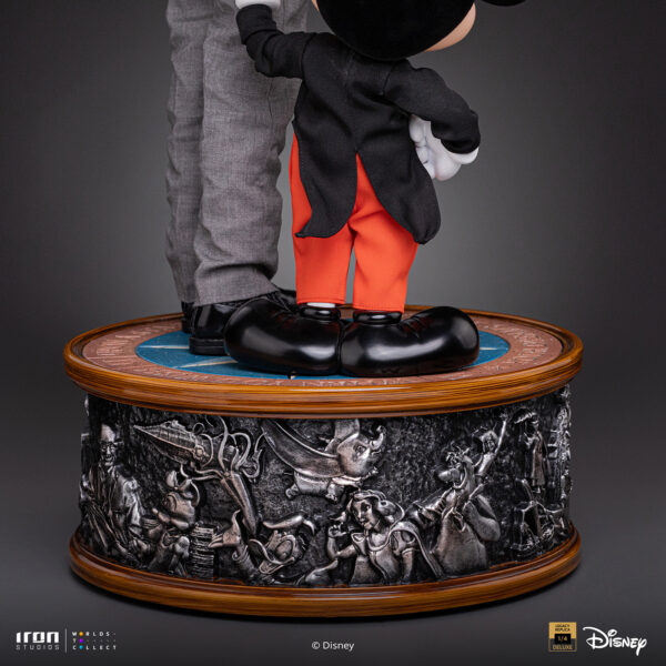 ウォルト・ディズニー＆ミッキーマウス スタチュー