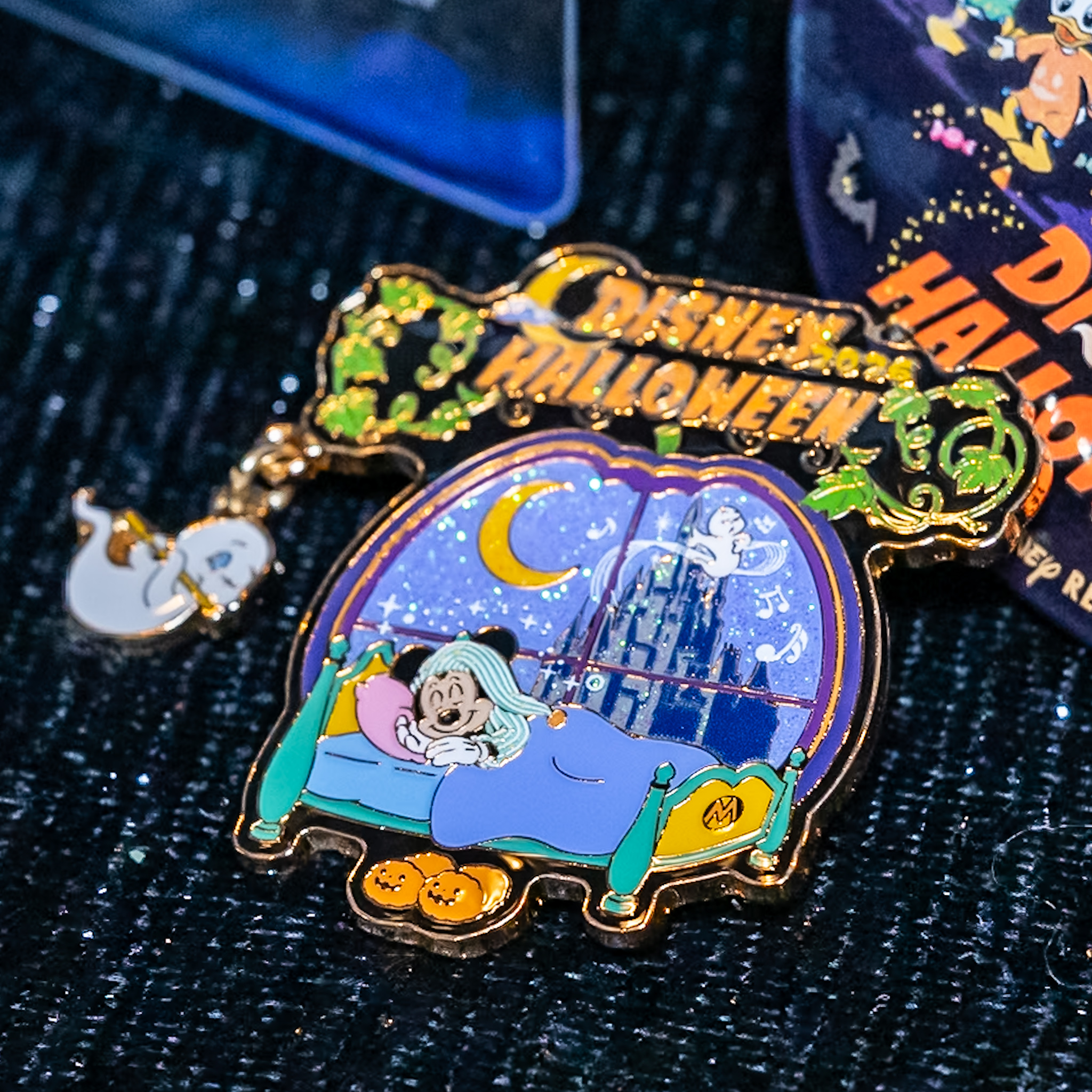 パジャマ姿のミッキーとおばけの楽団！東京ディズニーリゾート