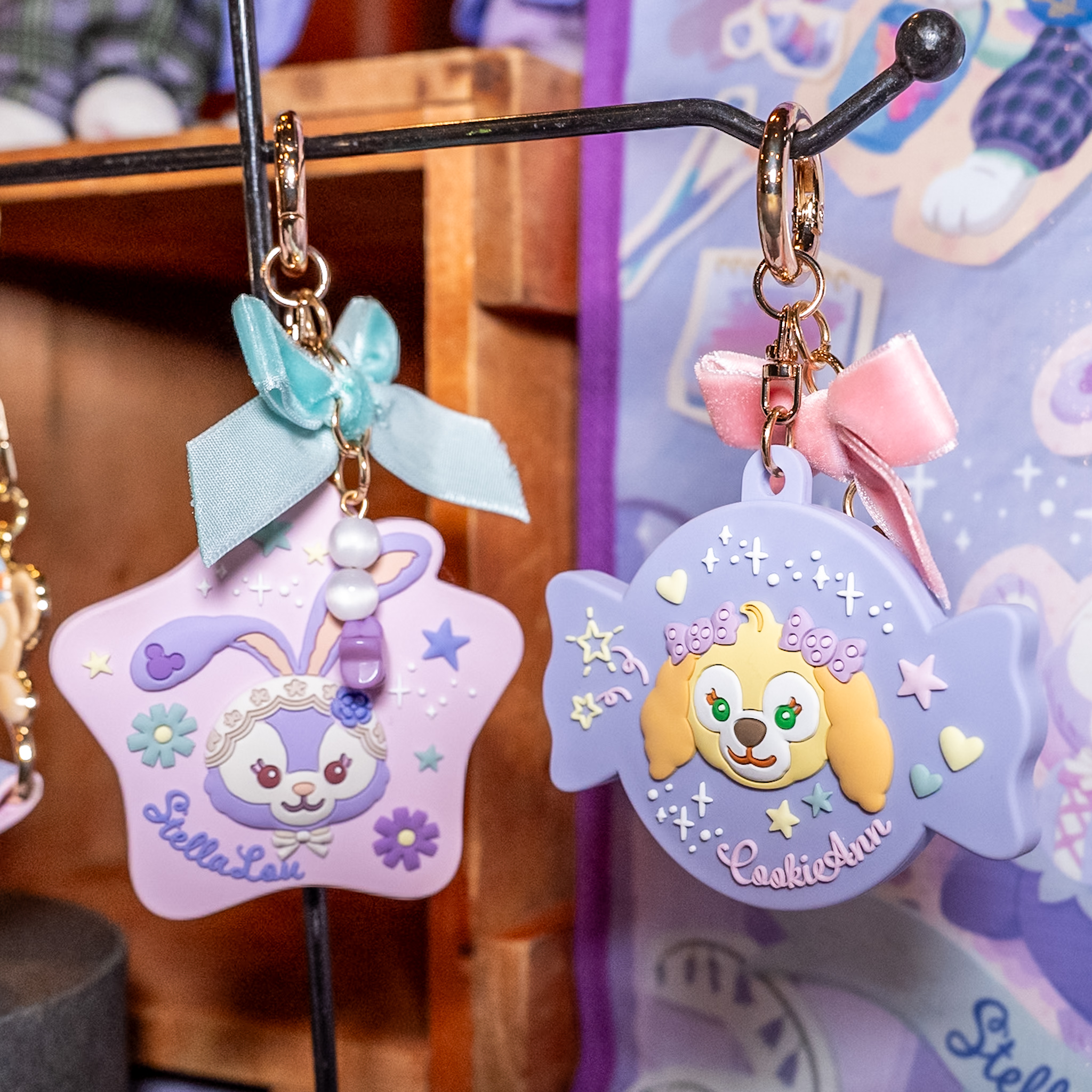 ジェラトーニのバッグにステラ・ルーのバンスクリップ！東京ディズニー