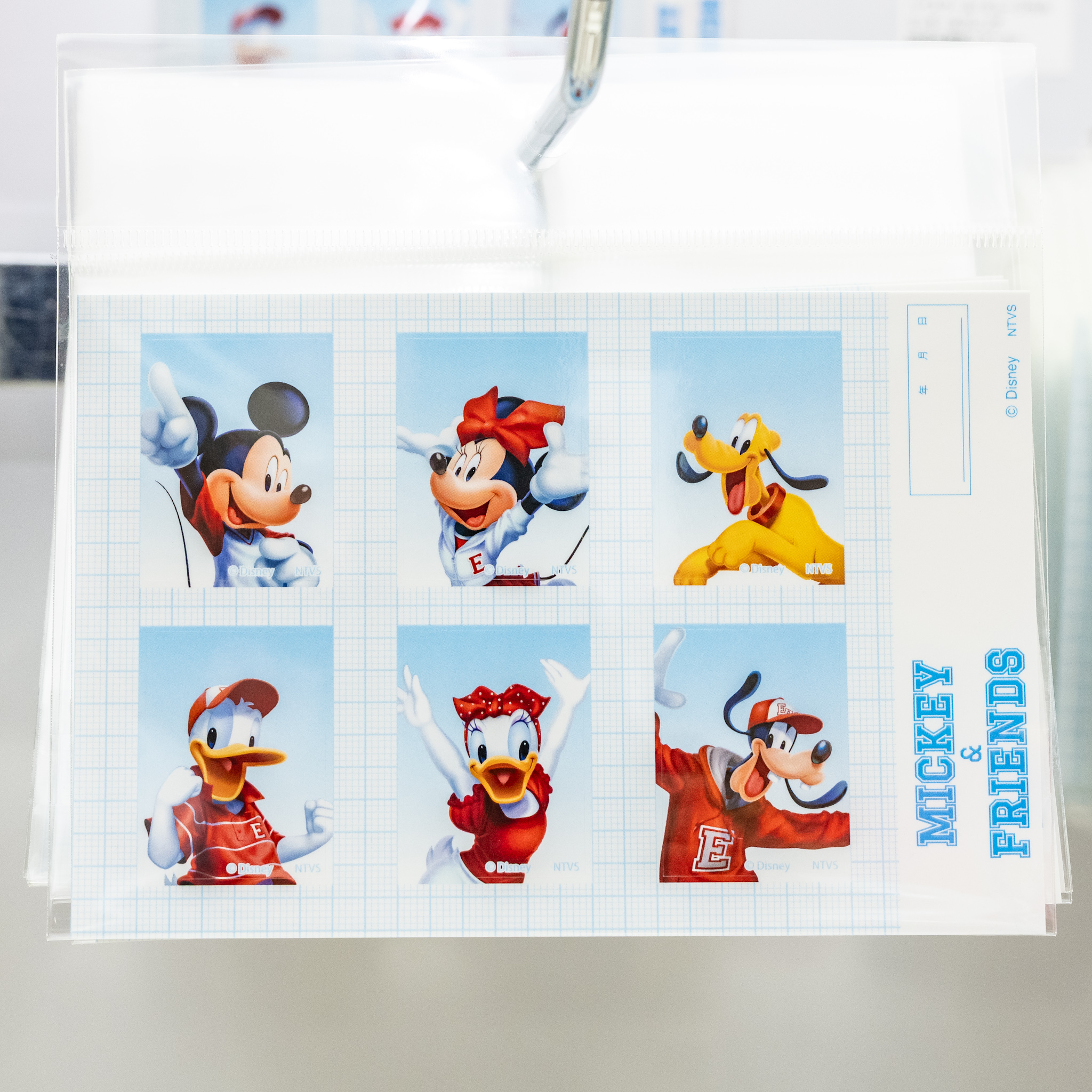 ディズニー・チャンネル「ハイスクール・ミュージカル20周年 ザ・フェスティバル」 証明写真風ステッカー