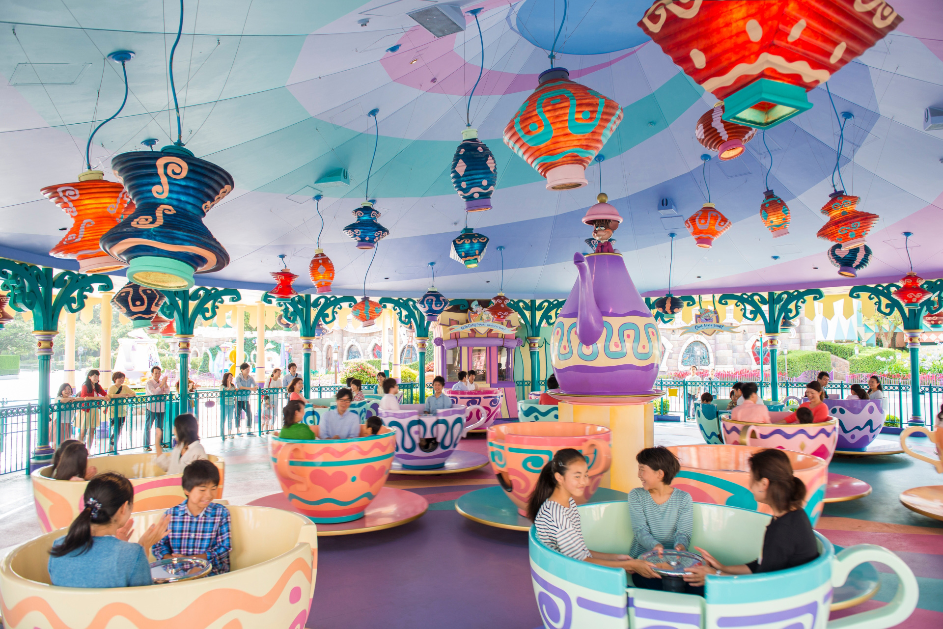 東京ディズニーランド アリスのティーパーティー